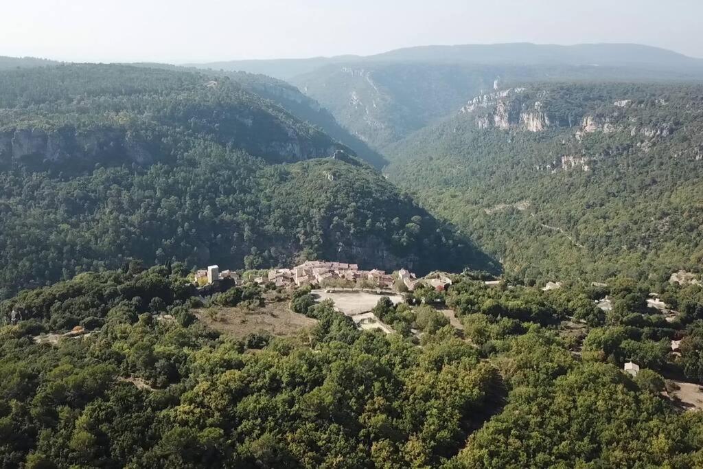 Chateaudouble : Appartement Au Calme Extérieur photo