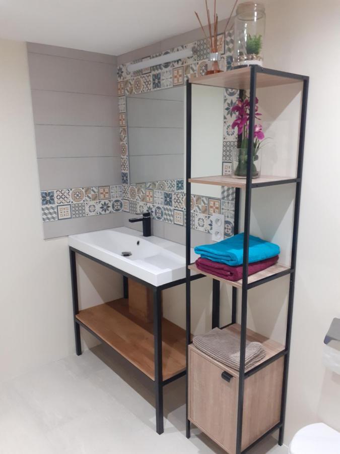 Chateaudouble : Appartement Au Calme Extérieur photo